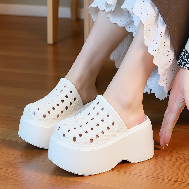 Women Shoes Mules - รองเท้าแตะส้นหนา 7 ซม. แบบมีรูระบายอากาศสำหรับผู้หญิง เพิ่มความสูง สไตล์มูลส์
