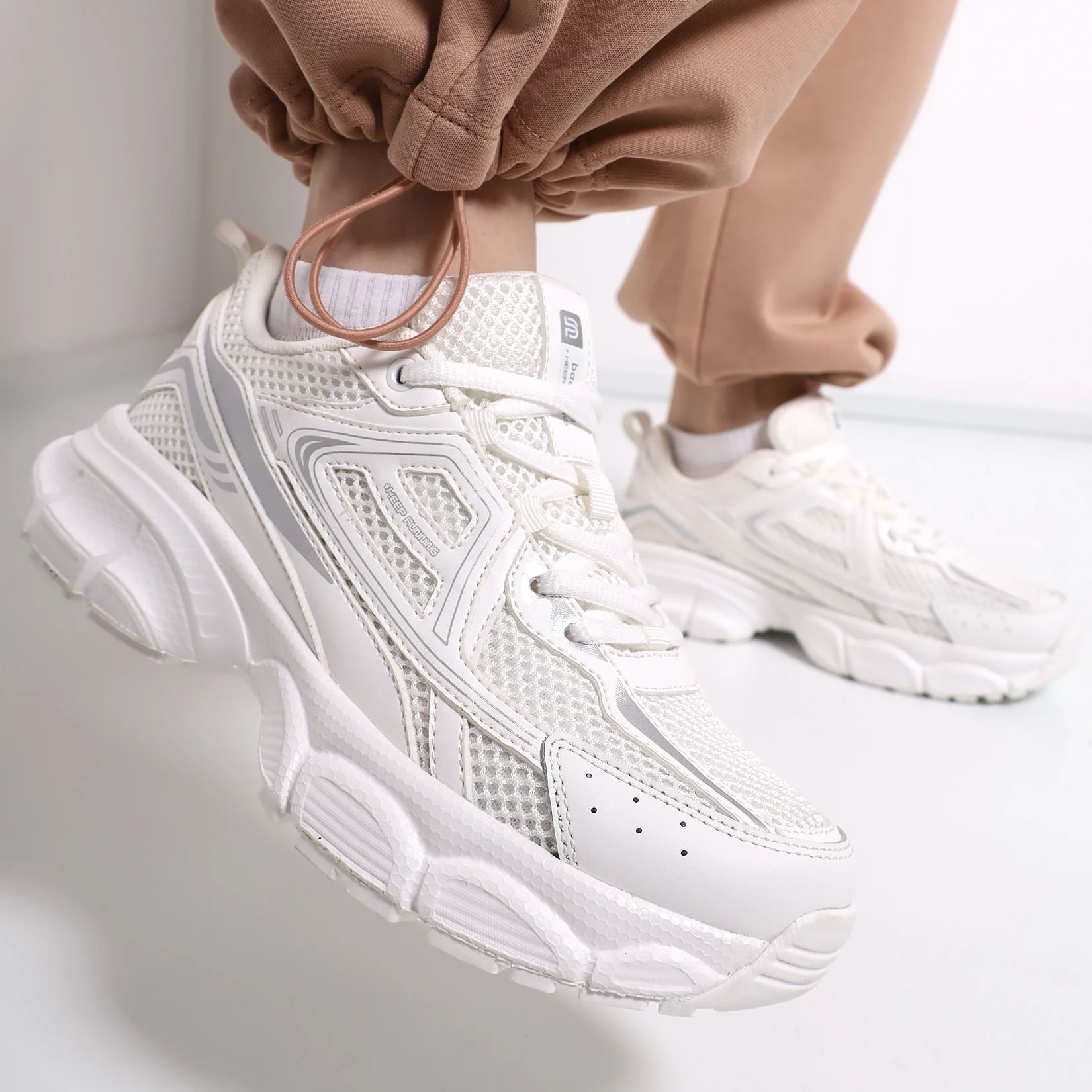 บาสโพลาผู้หญิงรองเท้าวิ่งแฟชั่ - Women Shoes Nb บทวิจารณ์และราคา