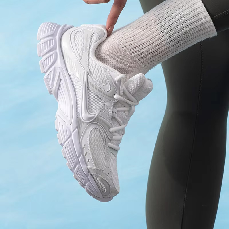 ไนกี้ W NIKE V5 RNR HQ7901-101 - Women Shoes Running Nike บทวิจารณ์และราคา