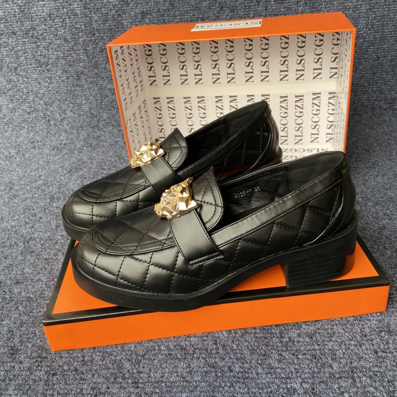 รองเท้าแบรนด์แท้ ส้นสูงสีดำ รอ - Women Shoes Japanese Brand บทวิจารณ์และราคา
