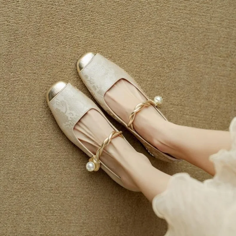 ส้นผู้หญิงปั๊มสแควร์ Toe Mary  - Women Shoes Japanese Brand บทวิจารณ์และราคา